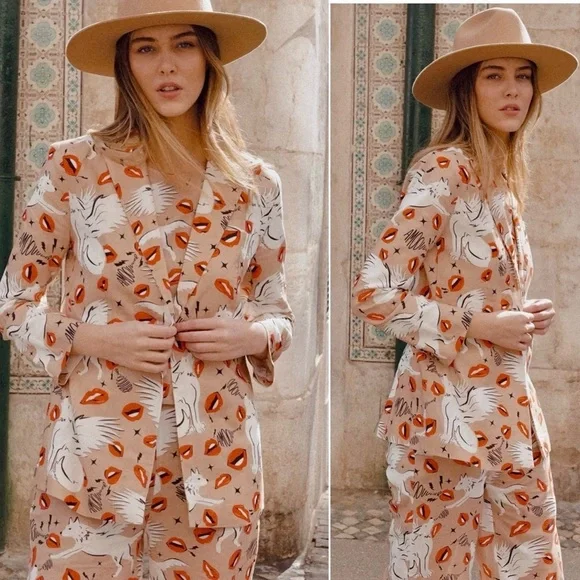 LAS SURENAS Wolf Kisses Lip Amore Print Single Button Linen Loose Fit Blazer - Picture 10 of 16